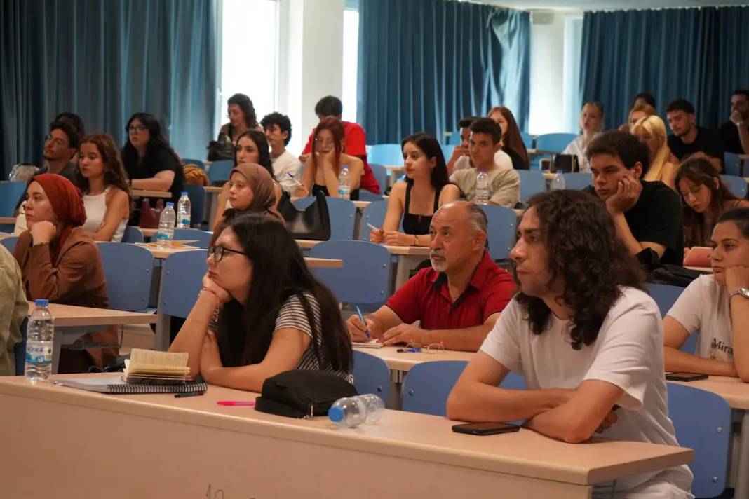 63 Yaşında Üniversite Sıralarına Döndü! 2